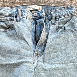 Abercrombie & Fitch High Rise 90s Relaxed Jean
